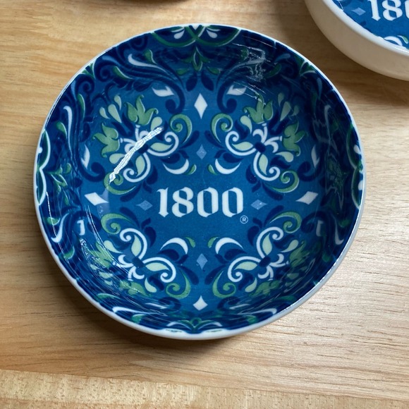 1800 Tequila Salsa Bowls Set of 5 Blue and White Pre-Owned - Picture 2 of 5